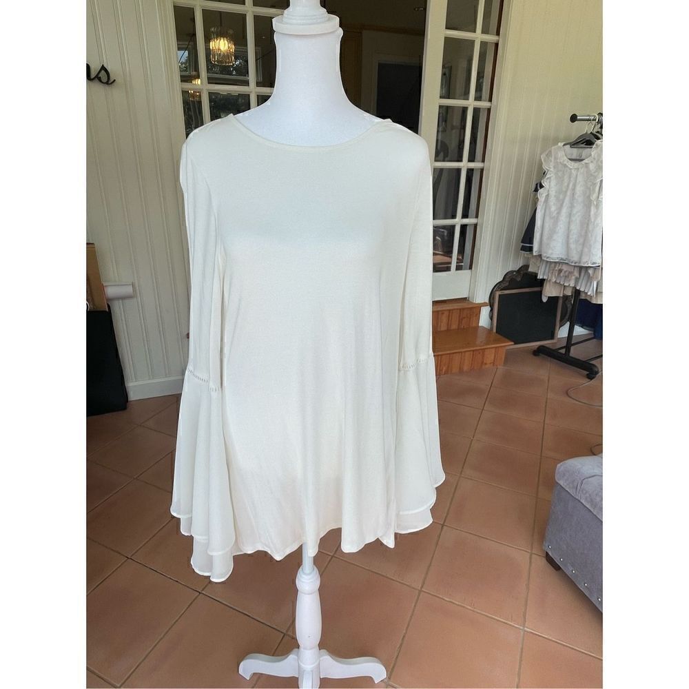 Cable & Gauge bell sleeve top, women’s large, off-white